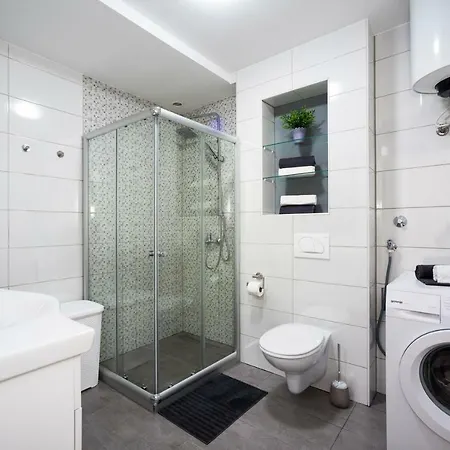 Luxury With Heated Pool 1. Apartment Klis